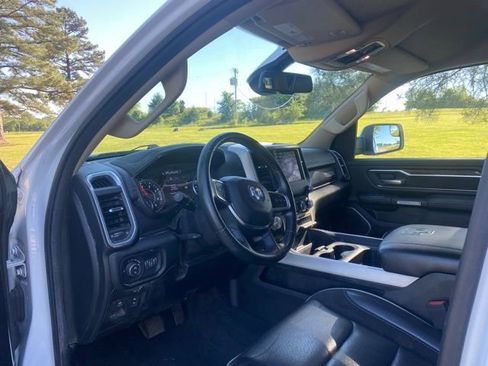 Used 2020 RAM 1500 Laramie AWD/4WD image 15