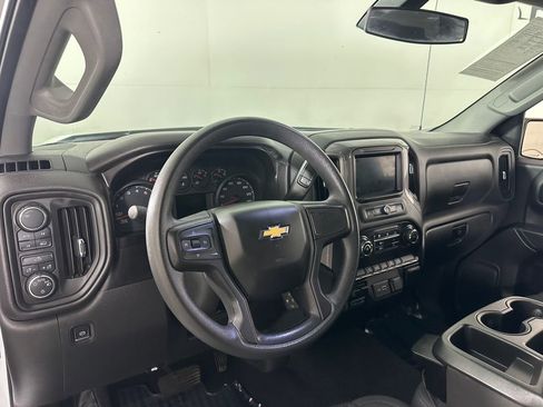 Used 2021 Chevrolet Silverado 1500 Custom AWD/4WD image 17