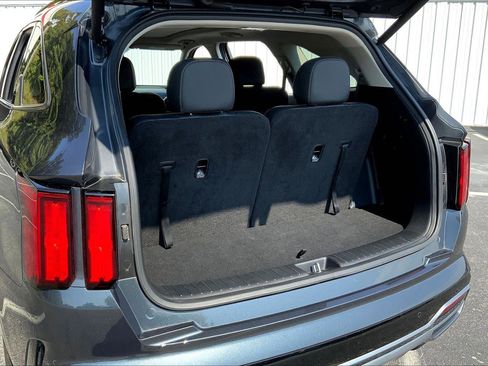 Used 2023 Kia Sorento SX image 27