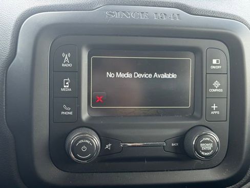 Used 2016 Jeep Renegade Latitude w/ Cold Weather Group image 29