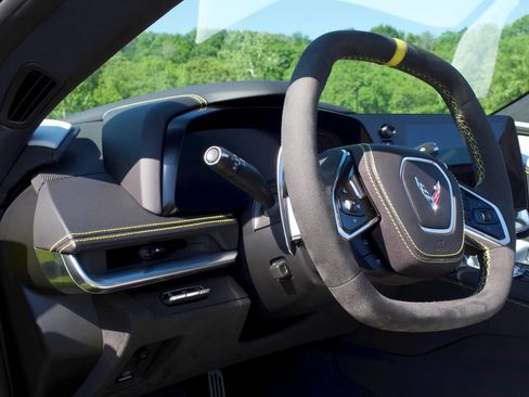 Used 2022 Chevrolet Corvette Stingray Premium Conv RWD image 3