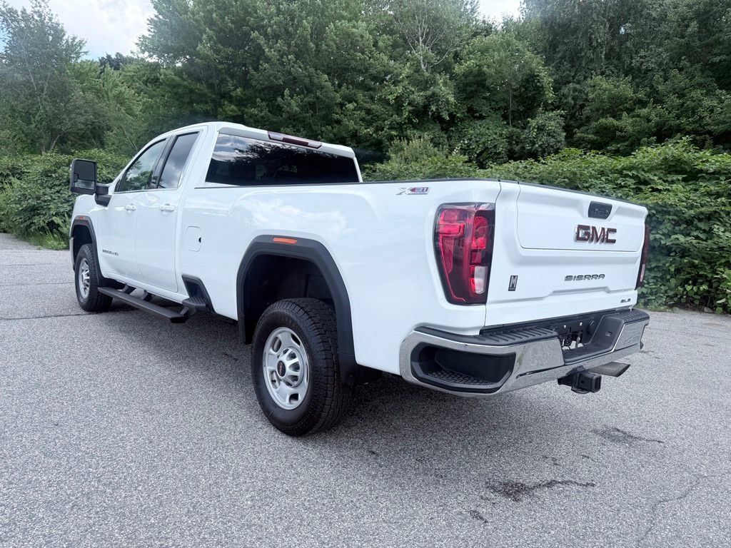Used 2022 GMC Sierra 2500 SLE w/ X31 Off-Road Package AWD/4WD image 4