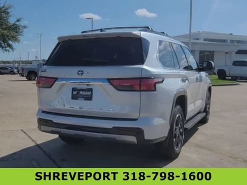 Used 2023 Toyota Sequoia Limited w/ Tow Technology Package AWD/4WD image 8