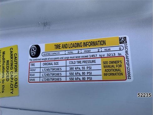 Used 2023 Chevrolet Express 2500 w/ Driver Convenience Package image 18