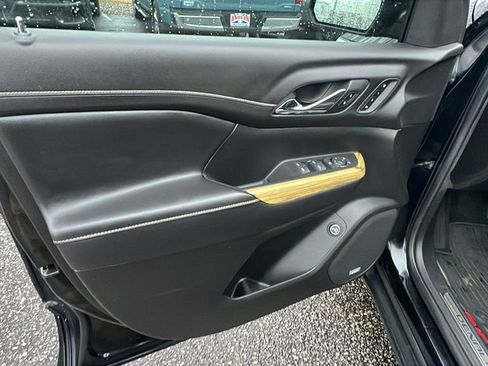 Used 2019 GMC Acadia Denali w/ Technology Package image 11