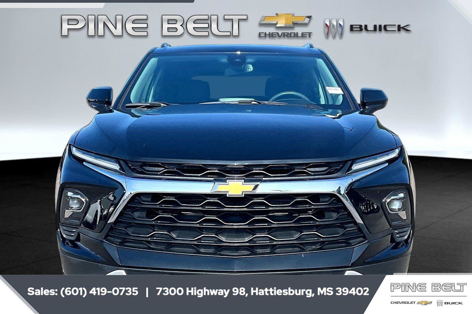 Used 2024 Chevrolet Blazer LT w/ Convenience Package FWD image 3