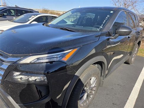 Certified 2024 Nissan Rogue S image 9