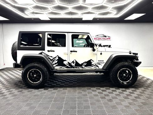 Used 2017 Jeep Wrangler Unlimited Sport w/ Quick Order Package 24S AWD/4WD image 17