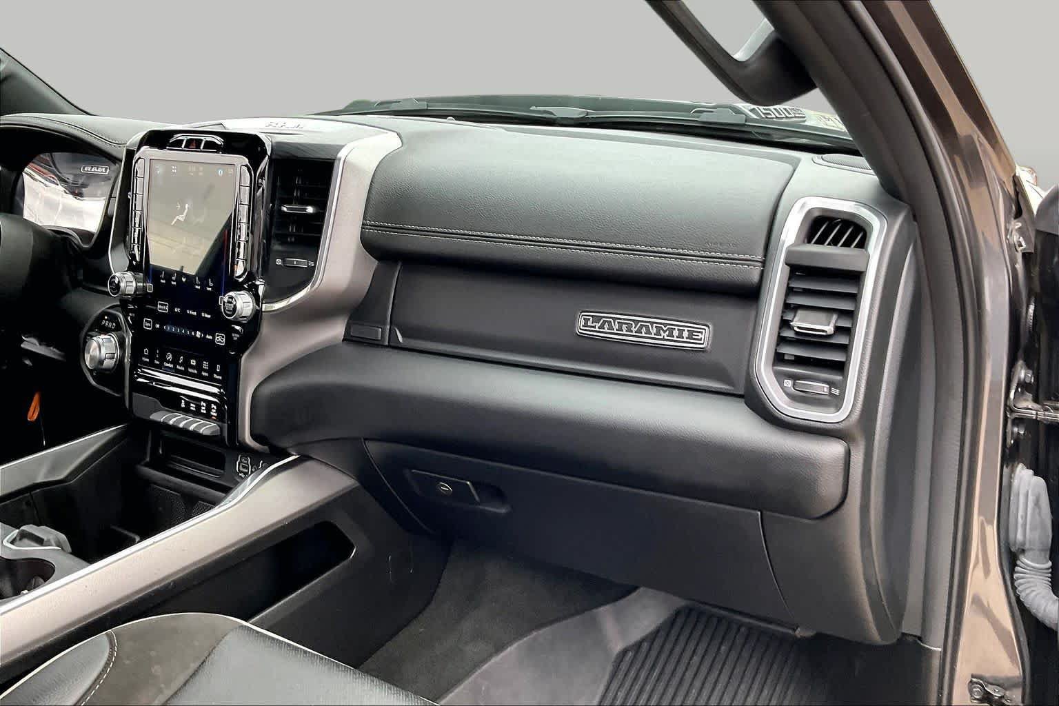 Used 2023 RAM 1500 Laramie AWD/4WD image 18