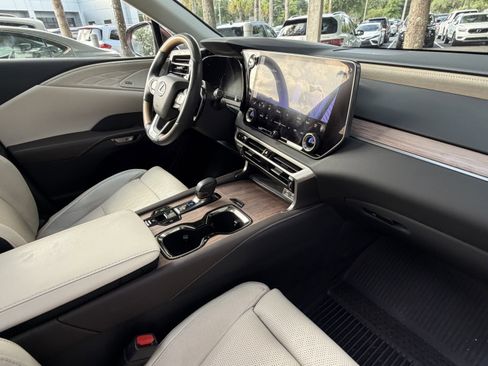 Used 2024 Lexus RX 350 FWD w/ Convenience Package image 47