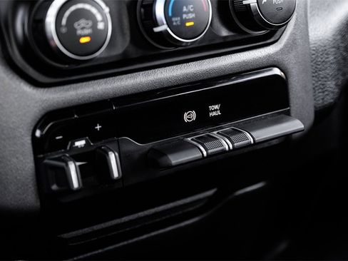 Used 2021 RAM 2500 Big Horn image 22