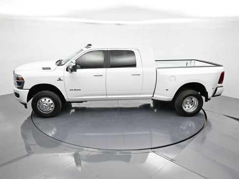 New 2026 RAM 3500 Laramie w/ Max Tow Package image 40