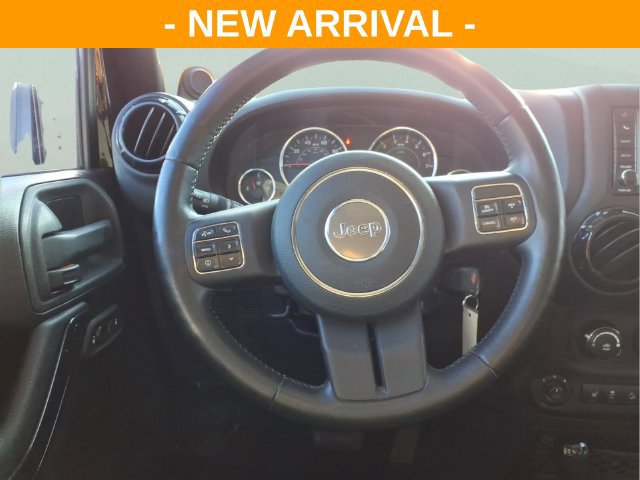 Used 2012 Jeep Wrangler Unlimited Rubicon w/ Connectivity Group AWD/4WD image 12