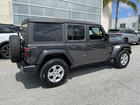 Used 2022 Jeep Wrangler Unlimited Sport AWD/4WD image 8