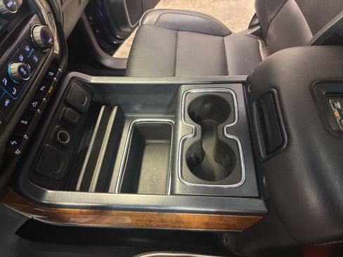 Used 2017 Chevrolet Silverado 2500 High Country AWD/4WD image 21