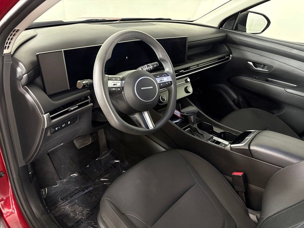 Used 2025 Hyundai Tucson SEL FWD image 17