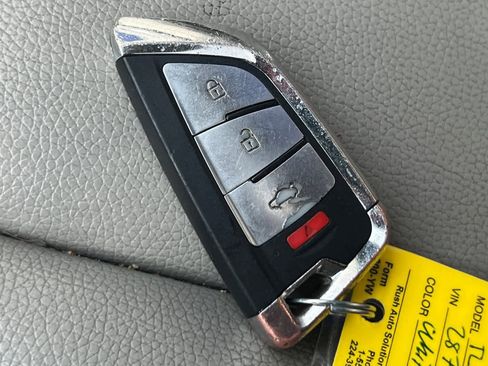 Used 2015 Acura TLX image 22