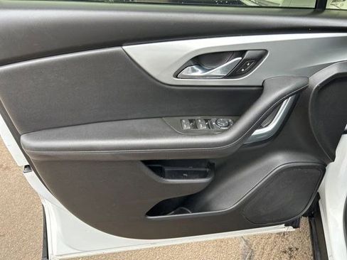 Used 2020 Chevrolet Blazer LT image 11