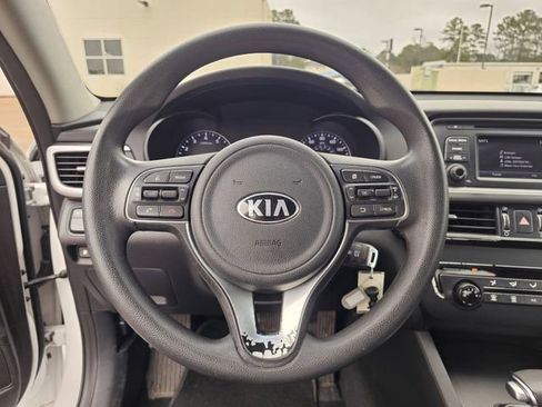 Used 2017 Kia Optima LX image 20