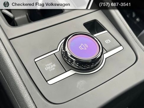 New 2026 Volkswagen Tiguan SE R-Line image 43