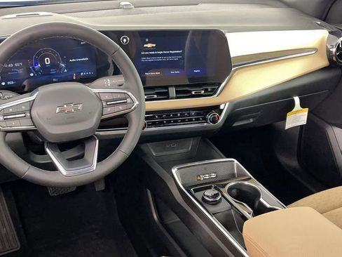 New 2025 Chevrolet Equinox ACTIV image 15