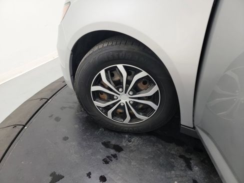 Used 2015 Honda Odyssey LX image 29