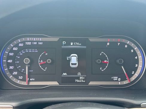 Used 2022 Hyundai Tucson SEL FWD image 12
