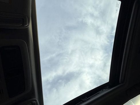 Used 2017 Subaru Forester 2.5i Touring image 21