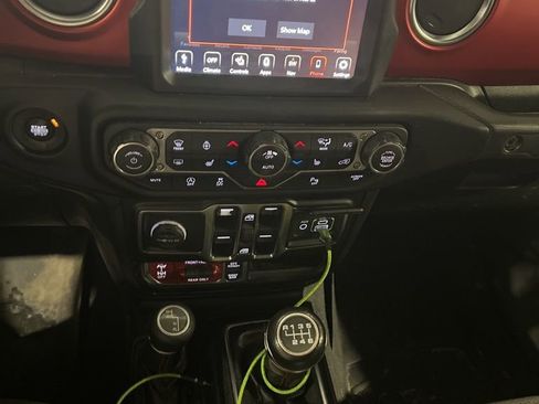 Used 2021 Jeep Gladiator Rubicon image 18