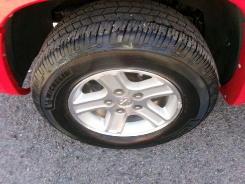 Used 2011 Dodge Dakota Big Horn image 15