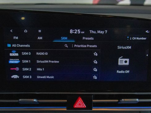 Used 2024 Hyundai Elantra SEL FWD image 9