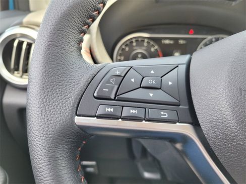 New 2025 Nissan Versa SR w/ Trunk Package image 23