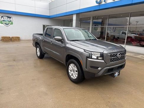 Used 2023 Nissan Frontier SV image 4