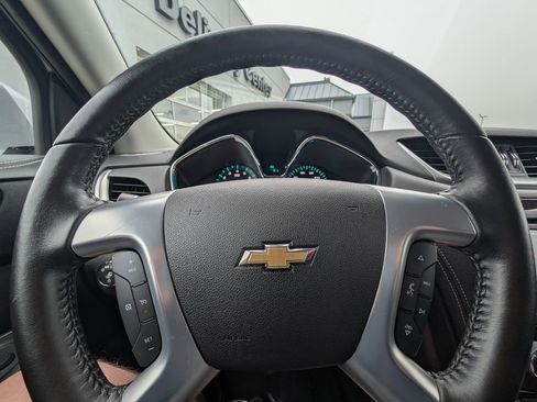 Used 2015 Chevrolet Traverse LT w/ Style and Technology Package image 20