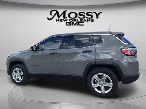 Used 2023 Jeep Compass Sport image 7