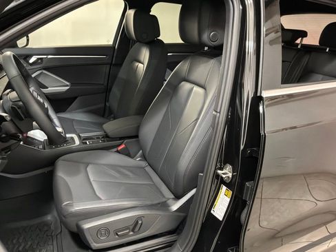 Used 2025 Audi Q3 2.0T Premium w/ Convenience Package image 7