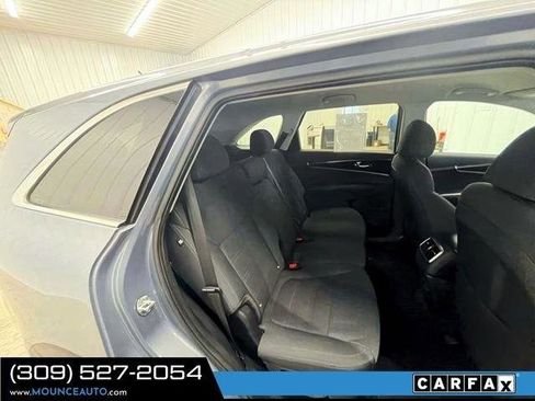 Used 2020 Kia Sorento LX image 8