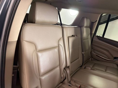 Used 2019 GMC Yukon XL SLT w/ Open Road Package AWD/4WD image 23