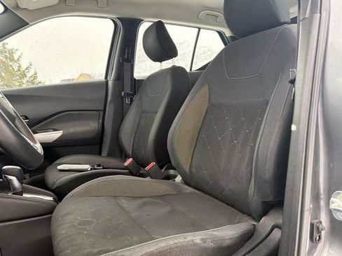 Used 2019 Nissan Kicks SV image 36