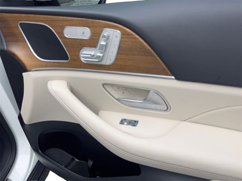 Used 2024 Mercedes-Benz GLE 350 4MATIC image 47