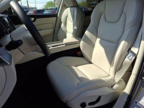 Certified 2023 Volvo XC60 B5 Plus w/ Climate Package AWD/4WD image 14