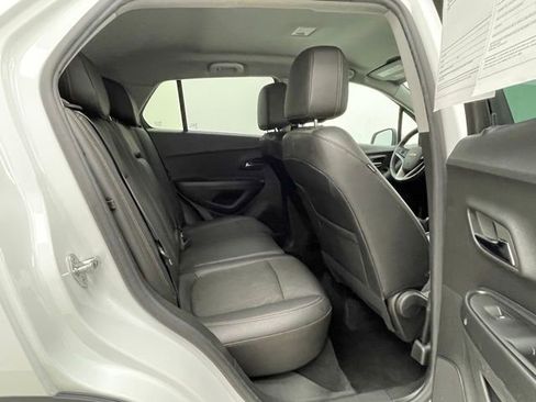 Certified 2022 Chevrolet Trax LT w/ Sport Edition image 13