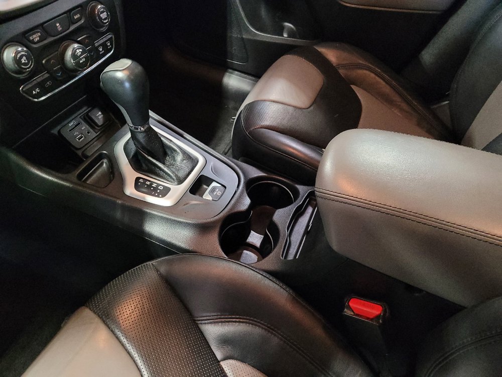 Used 2014 Jeep Cherokee Limited w/ Luxury Group FWD image 26