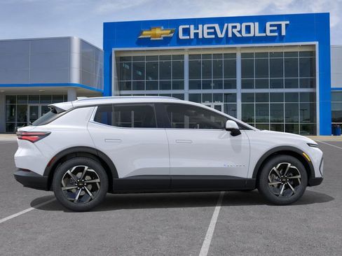 New 2026 Chevrolet Equinox EV LT image 5