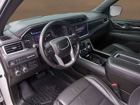 Used 2021 GMC Yukon Denali w/ Denali Ultimate Package AWD/4WD image 11