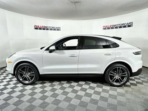 Used 2022 Porsche Cayenne Platinum Edition AWD/4WD image 4
