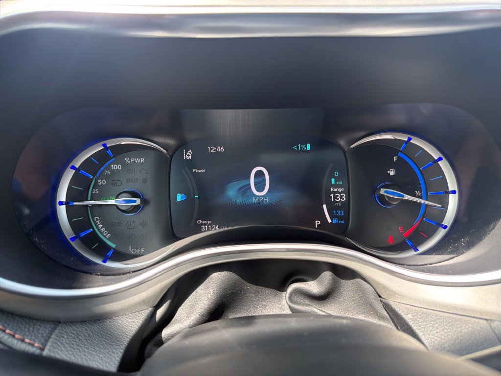 Used 2026 Chrysler Pacifica Pinnacle FWD image 19