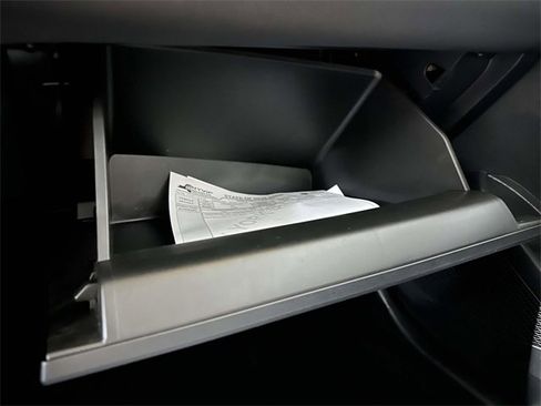 Used 2022 Toyota Corolla LE image 26