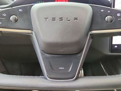 Used 2022 Tesla Model S Base image 40