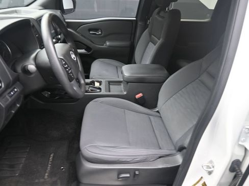 Used 2023 Nissan Frontier SV w/ Midnight Edition Package RWD image 16